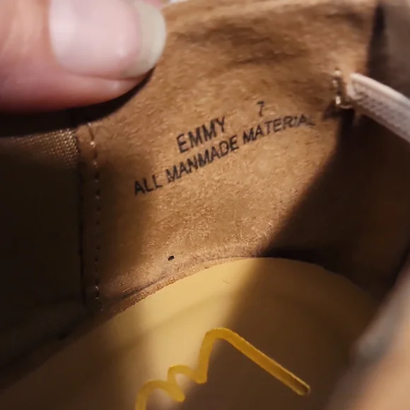 Lulu's NWOT Tan Leather Flats Slip-On Loafers - Picture 6 of 8